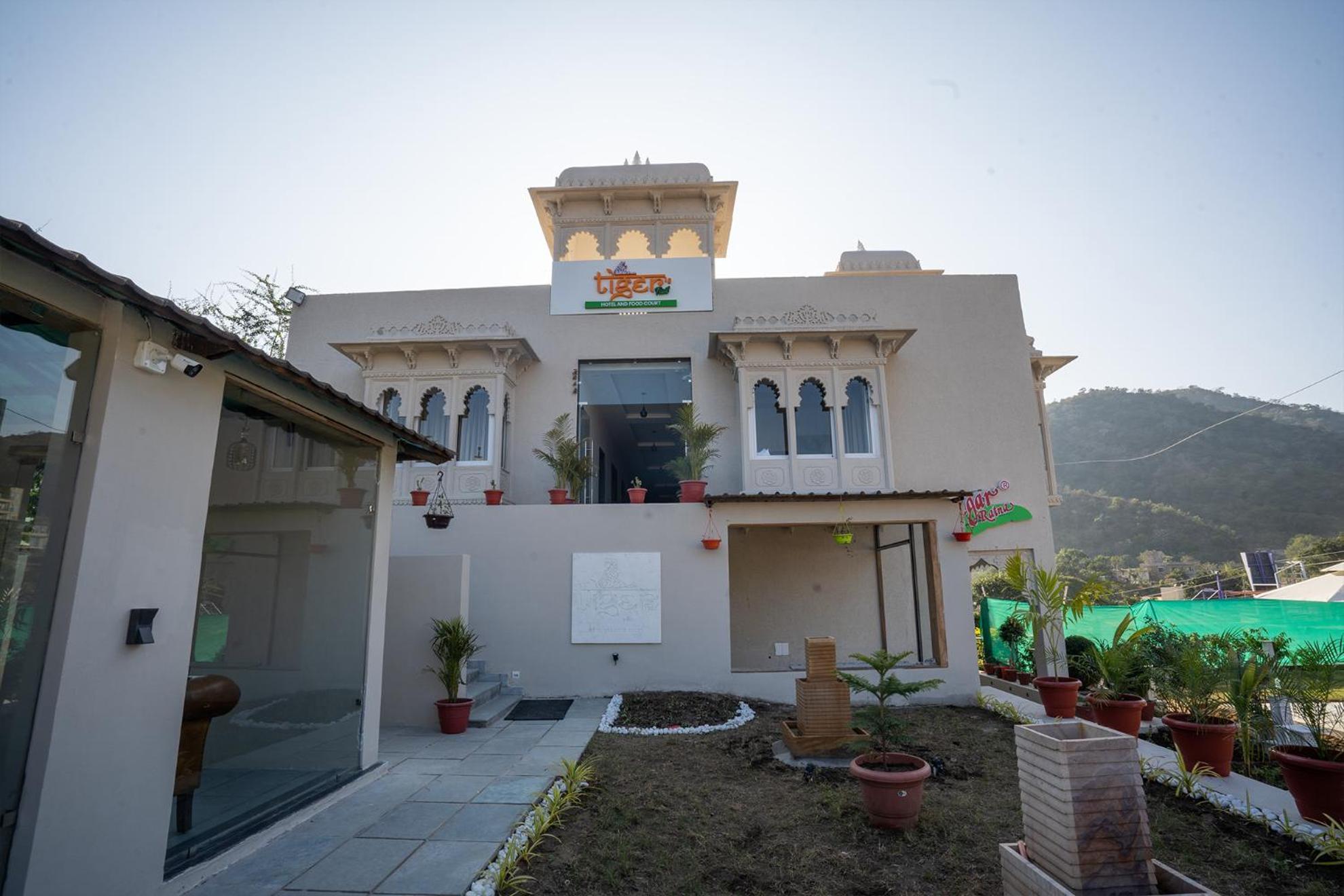 Tiger'S Trail Hotel & Food Court Kumbhalgarh Bagian luar foto