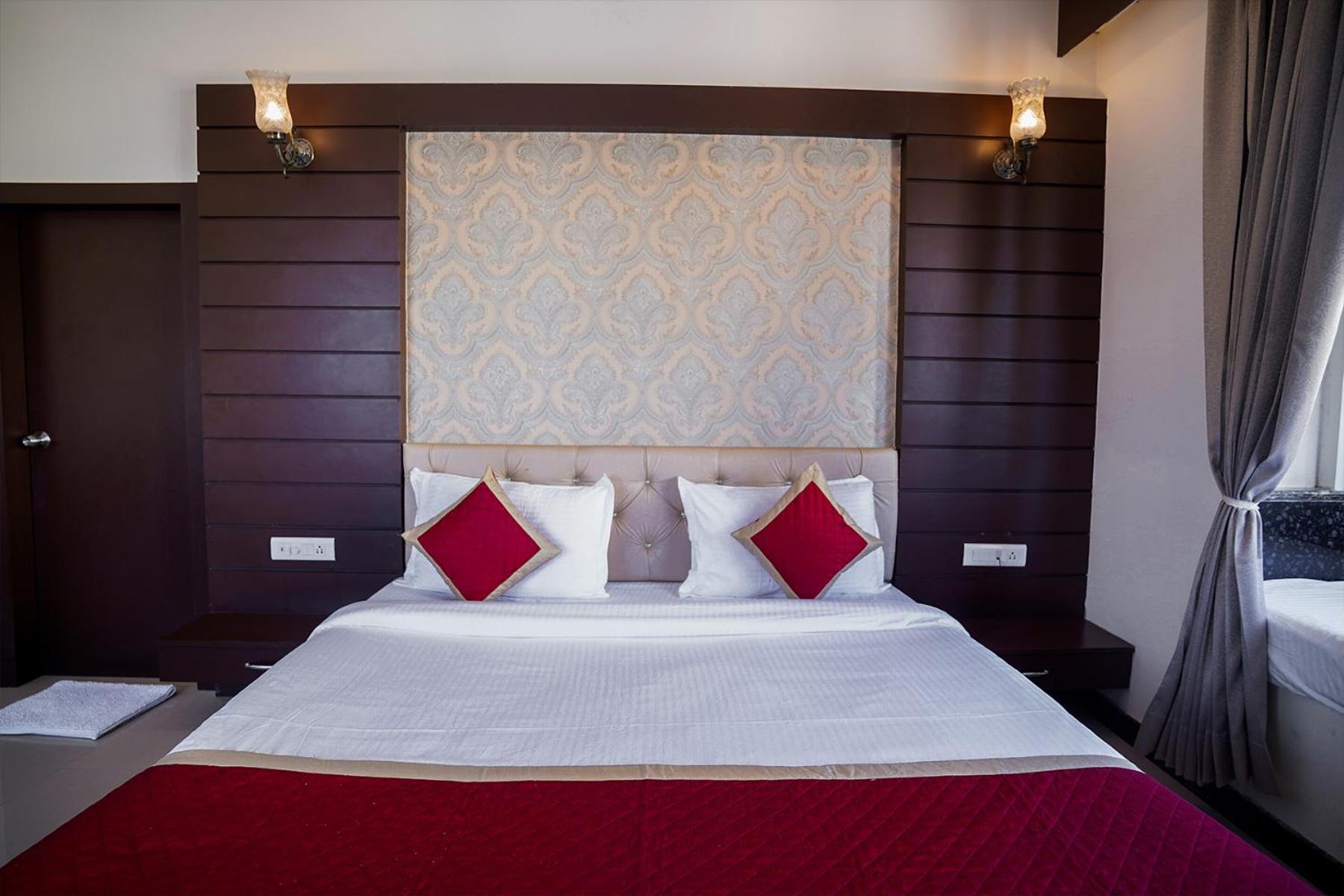 Tiger'S Trail Hotel & Food Court Kumbhalgarh Bagian luar foto