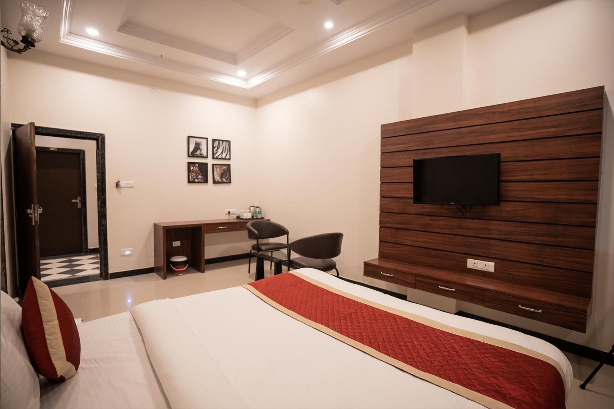 Tiger'S Trail Hotel & Food Court Kumbhalgarh Bagian luar foto