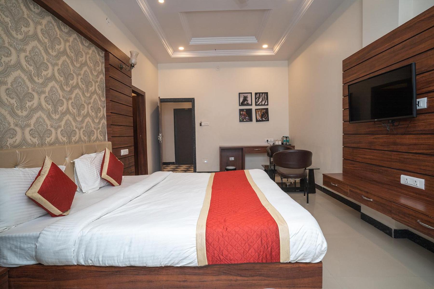 Tiger'S Trail Hotel & Food Court Kumbhalgarh Bagian luar foto