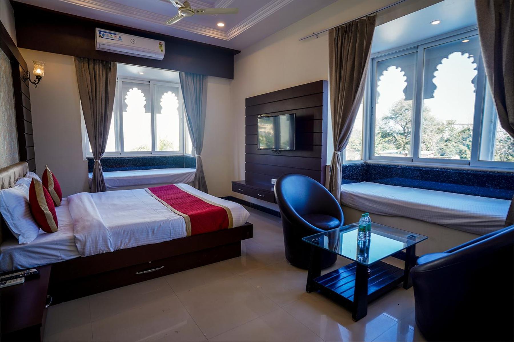 Tiger'S Trail Hotel & Food Court Kumbhalgarh Bagian luar foto