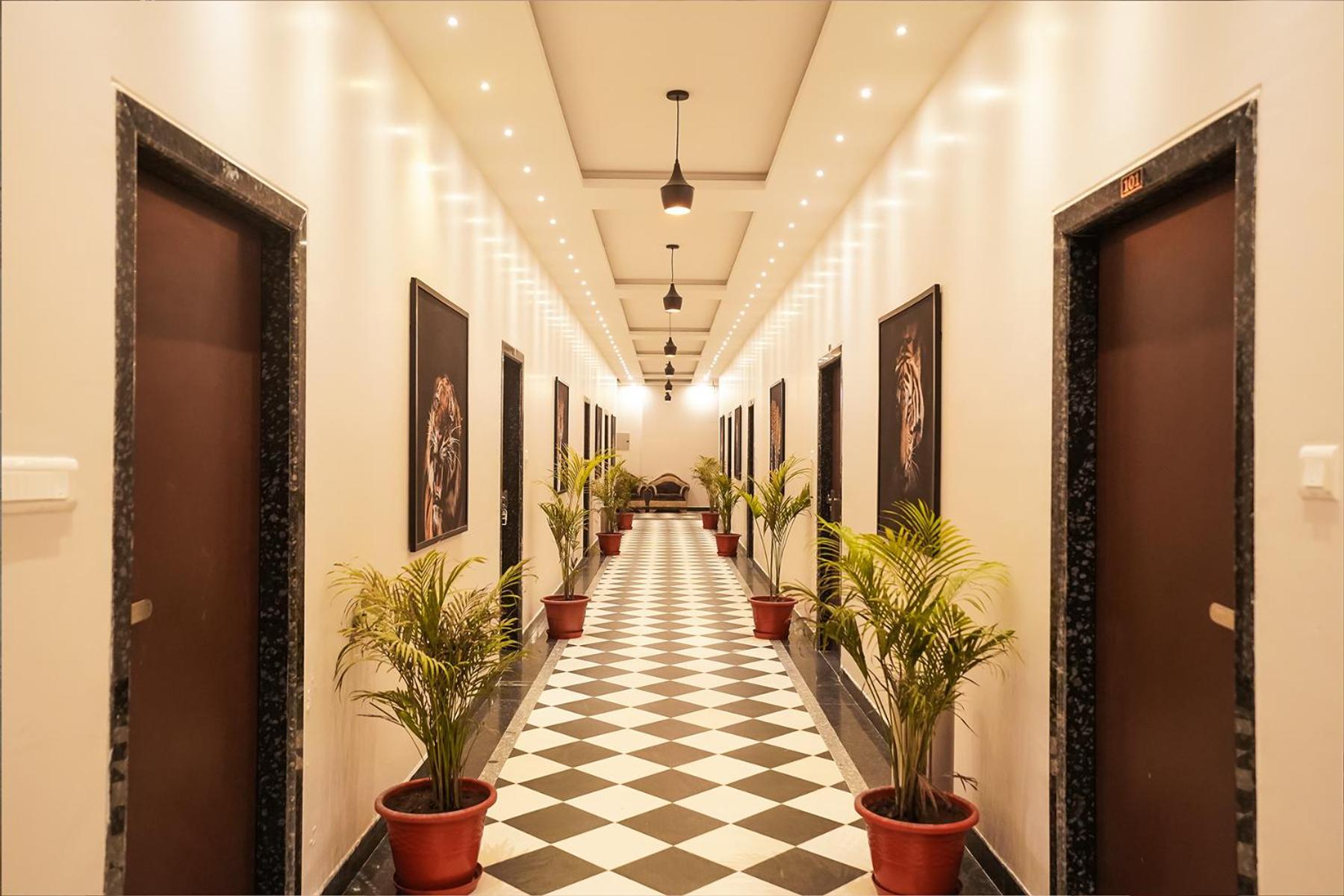 Tiger'S Trail Hotel & Food Court Kumbhalgarh Bagian luar foto